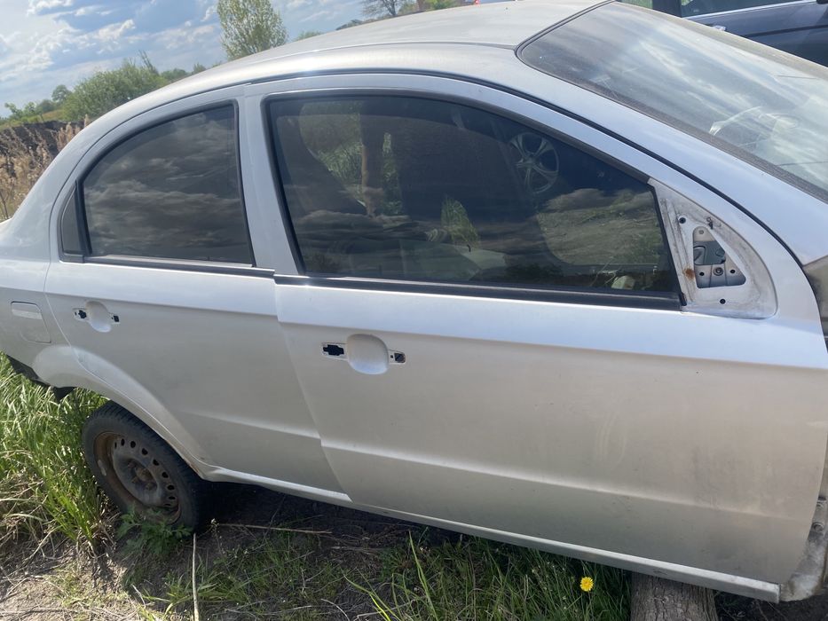 двері вибір кольору Chevrolet Aveo т 250