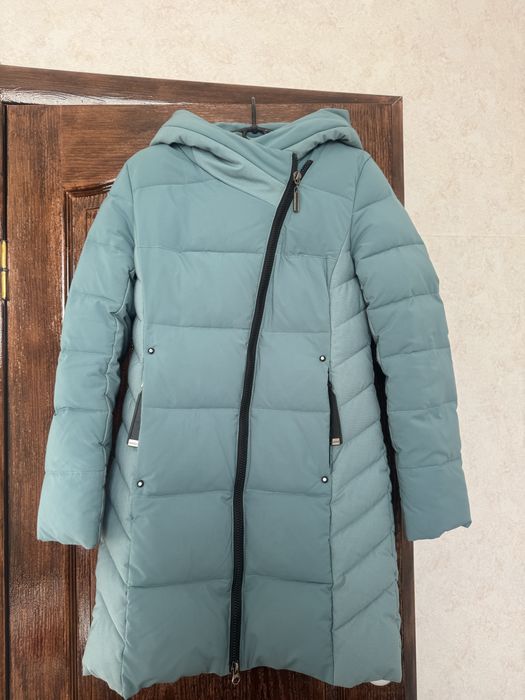 Куртка- пуховик очень теплая