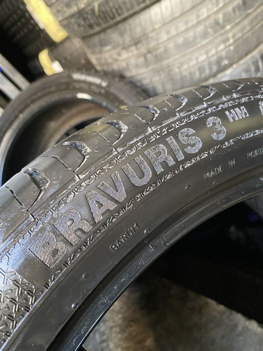 245/40 R18 Barum Bravuris 3 пара шин летних.