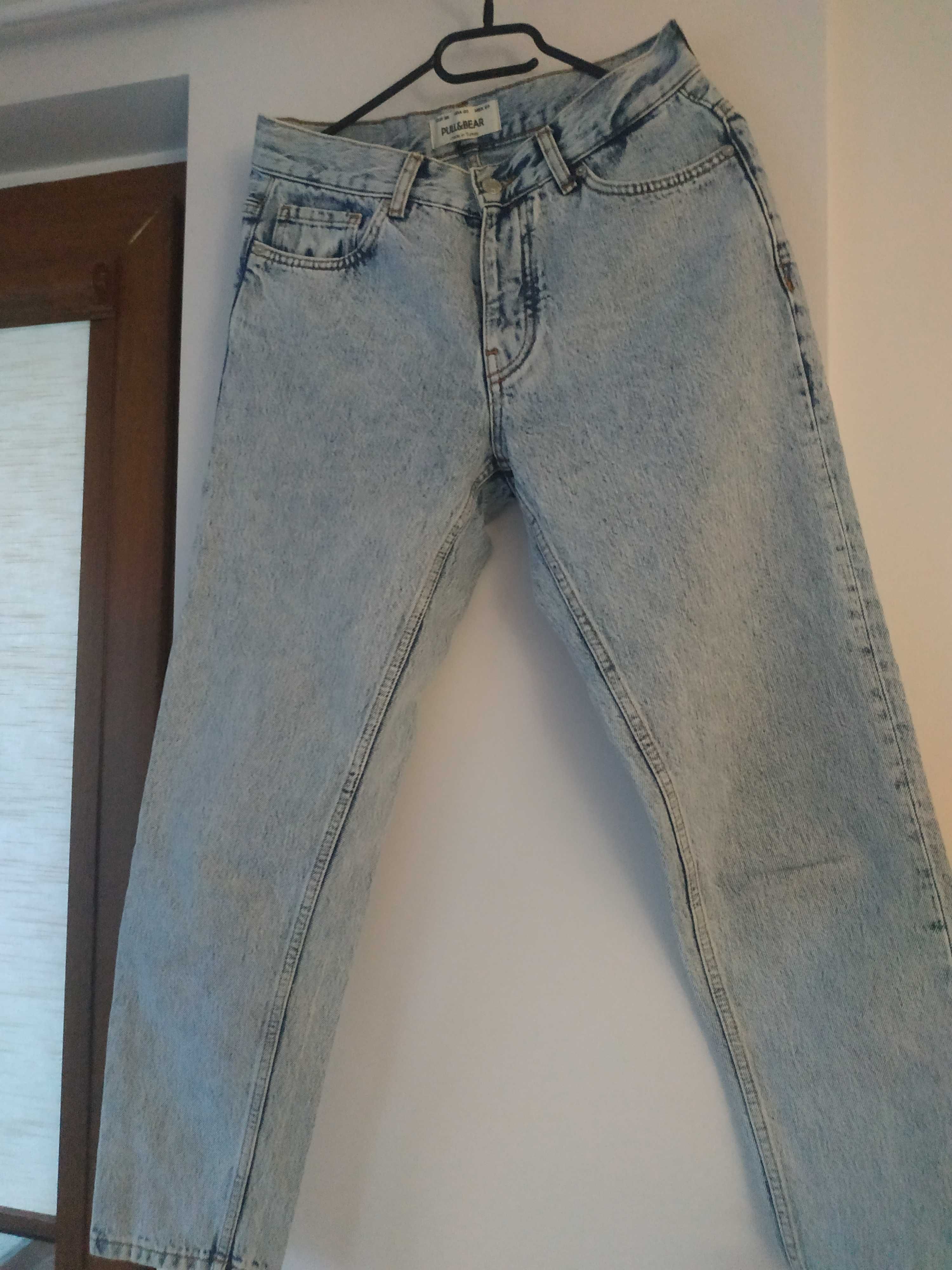 Spodnie jeansowe pull&bear