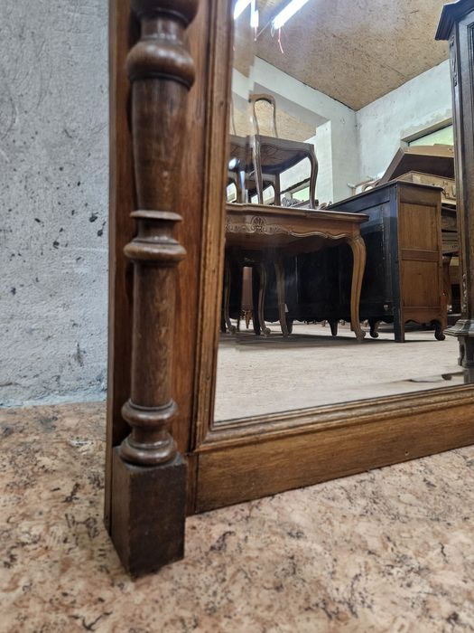 Ładne stare lustro eklektyczne w dębowej ramie