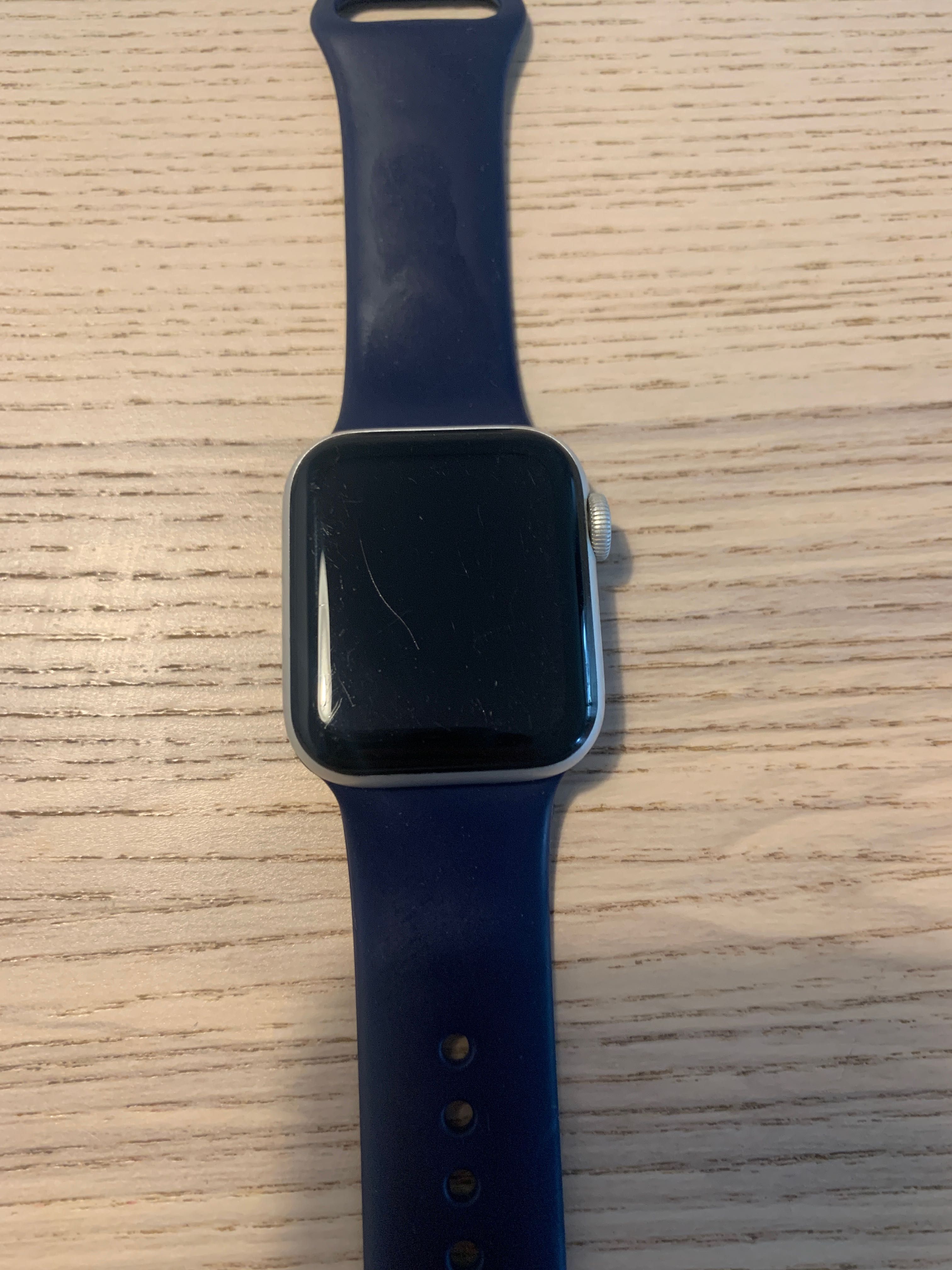 Apple Watch series 5 40mm