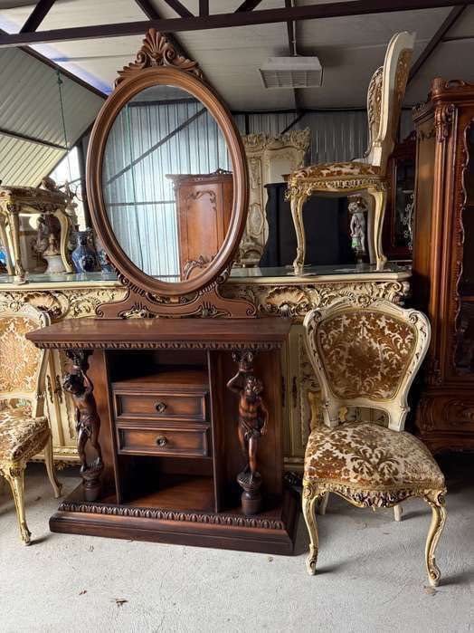 Włoska rzeźbiona konsola z lustrem