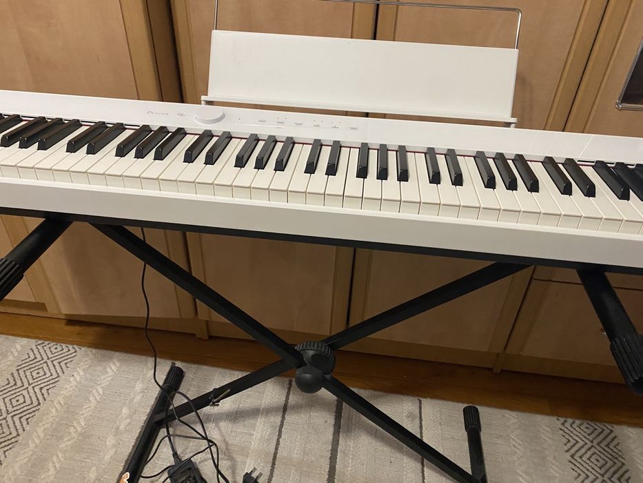 Цифрове піаніно.