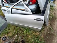 drzwi przód lewe lub prawe mercedes w203 coupe kolor 744 bdb stan