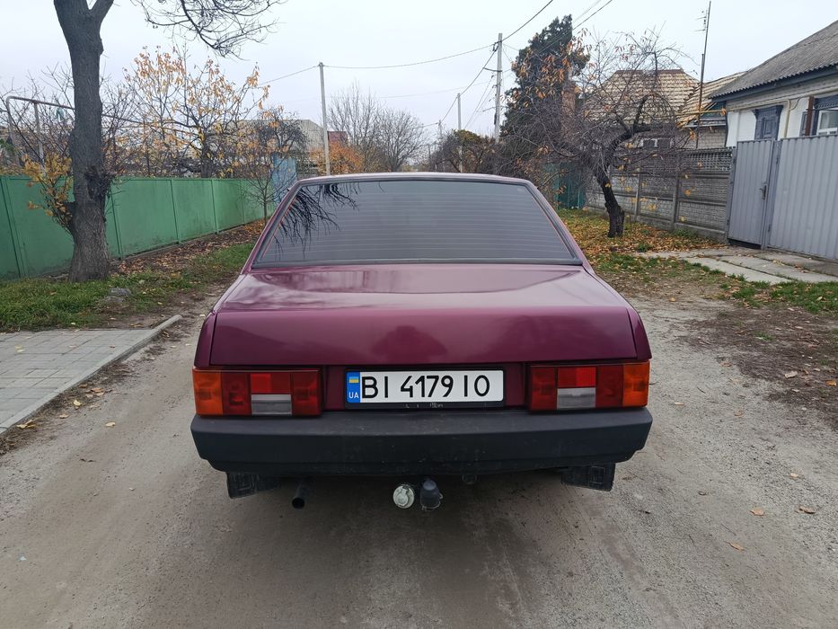 Продам ваз 21099 в хорошем состояние