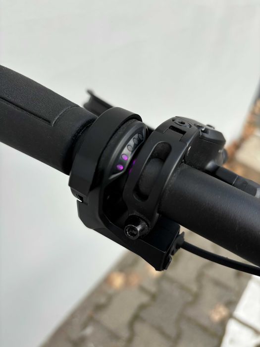 Rower elektryczny Riese & Muller UBN Six Silent rozmiar M Wyprzedaż!