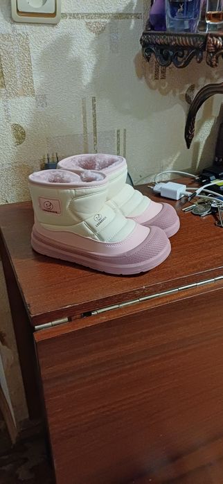 Ботиночки класні,теплі розмір 32
