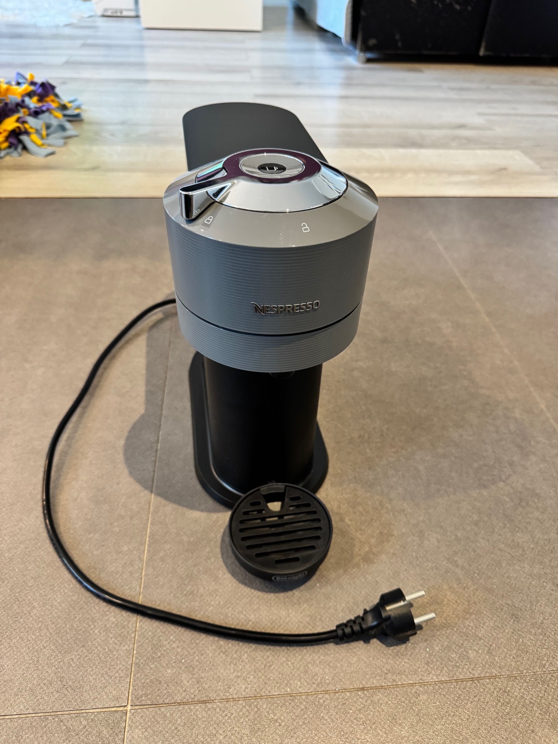 Ekspres kapsułkowy DeLonghi ENV120.GY