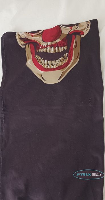 Bandamka, komin, czaszka, clown