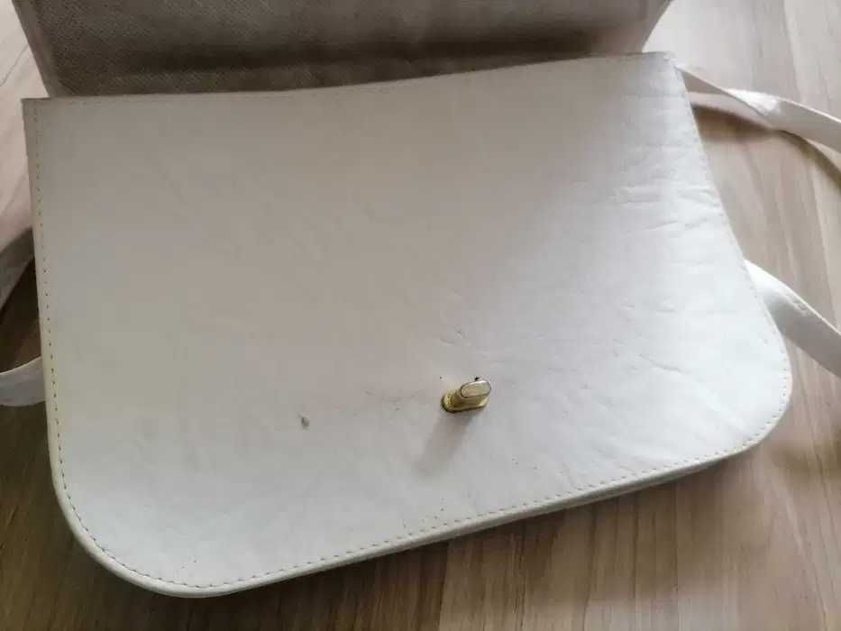 Skórzana biała torebka prl