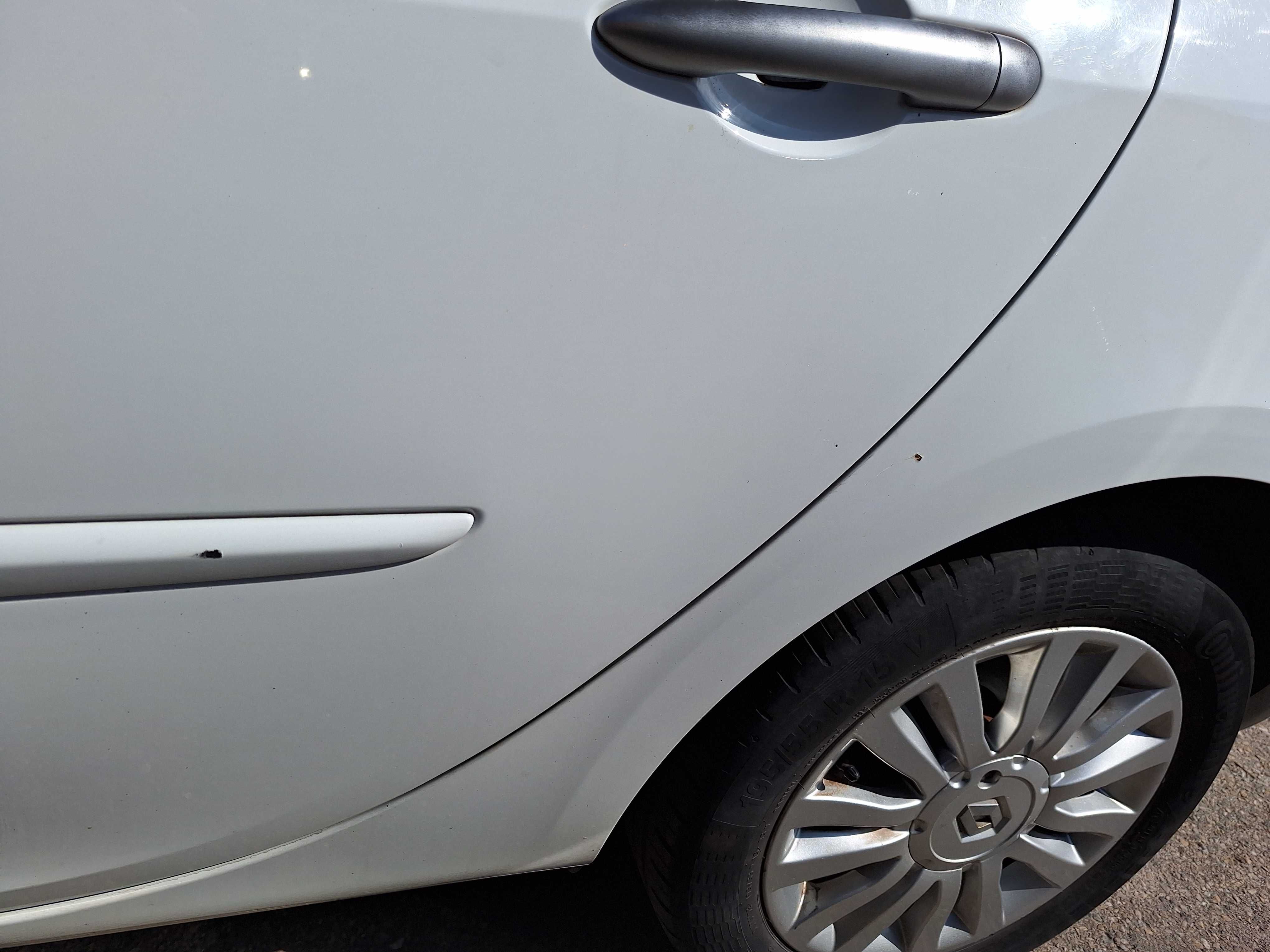 Sprzedam renault clio 1.2 benzyna