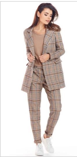 Elegancki Żakiet A364 w Kratę