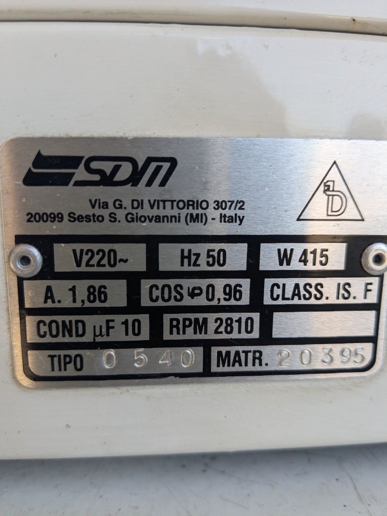 Aspirador dentária SDM carenado reparado.