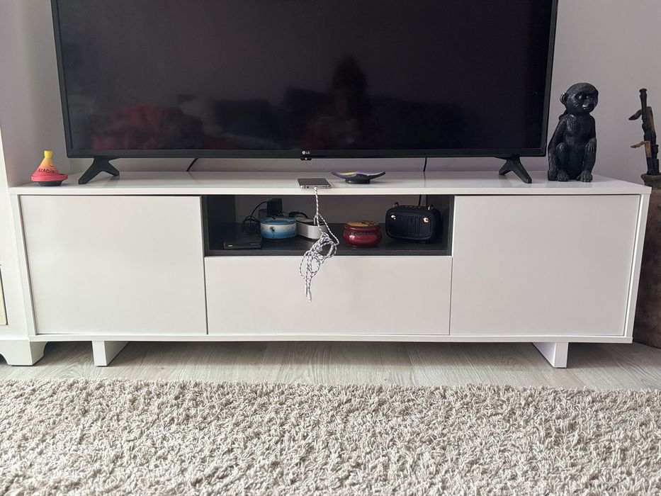 Movel tv 1,5m como novo
