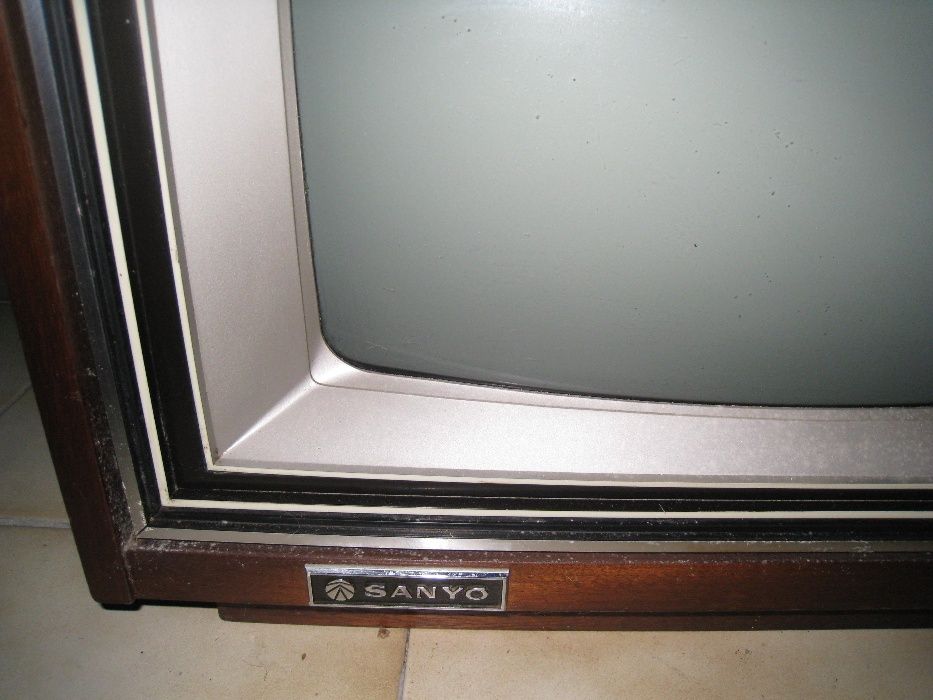 Televisão antiga