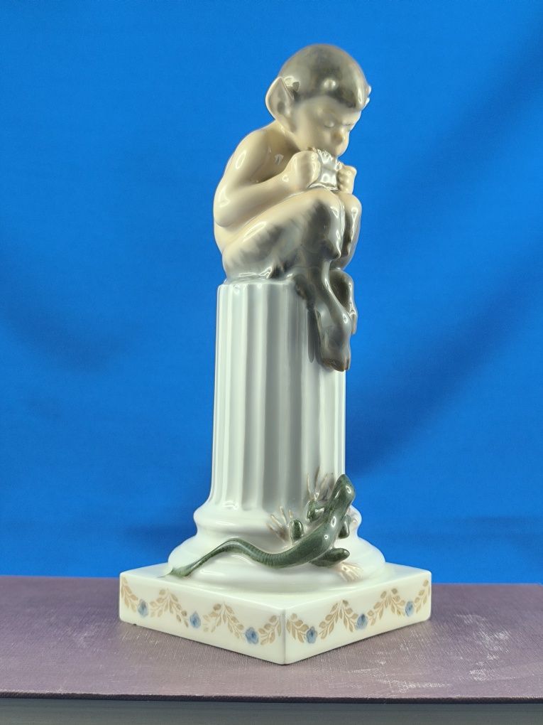 Faun na kolumnie z jaszczurką Royal Copenhagen #porcelana #ozdoba