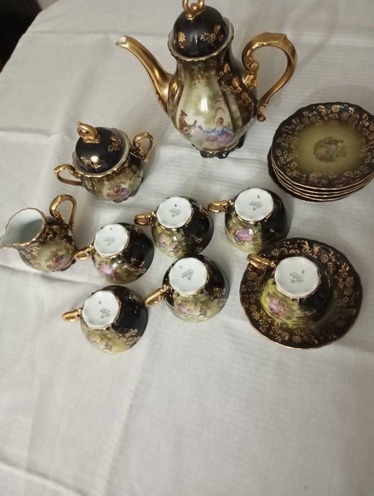 Serviço café com bules e açucareiro antigas lindíssimas