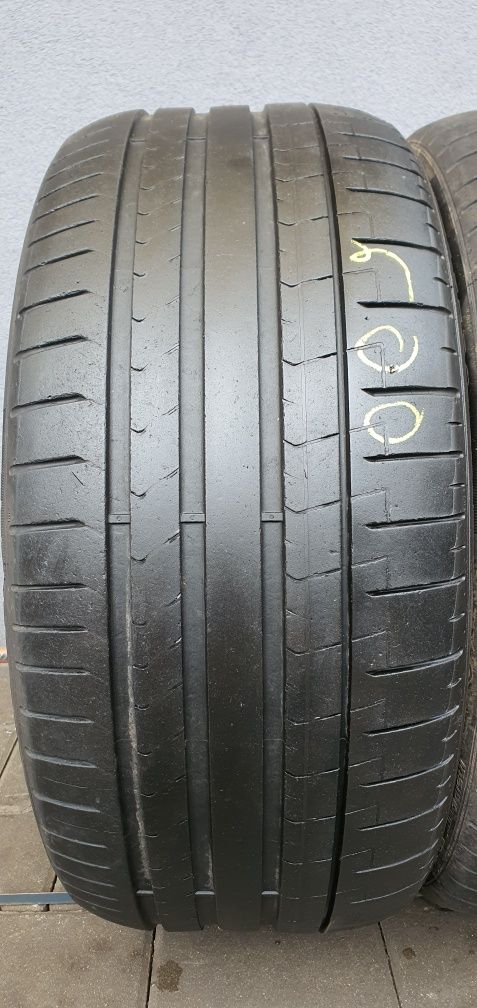 255/35/20 Pirelli