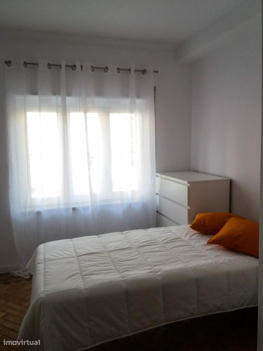 Quarto em Almada