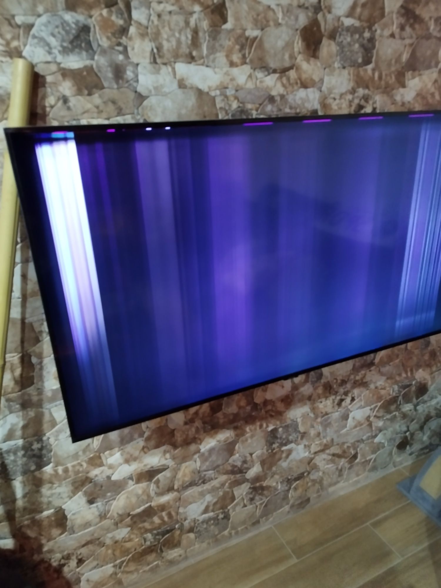 Tv samsung 4k cristal samsung 50 pulgadas 125cm pouco uzada deixou de