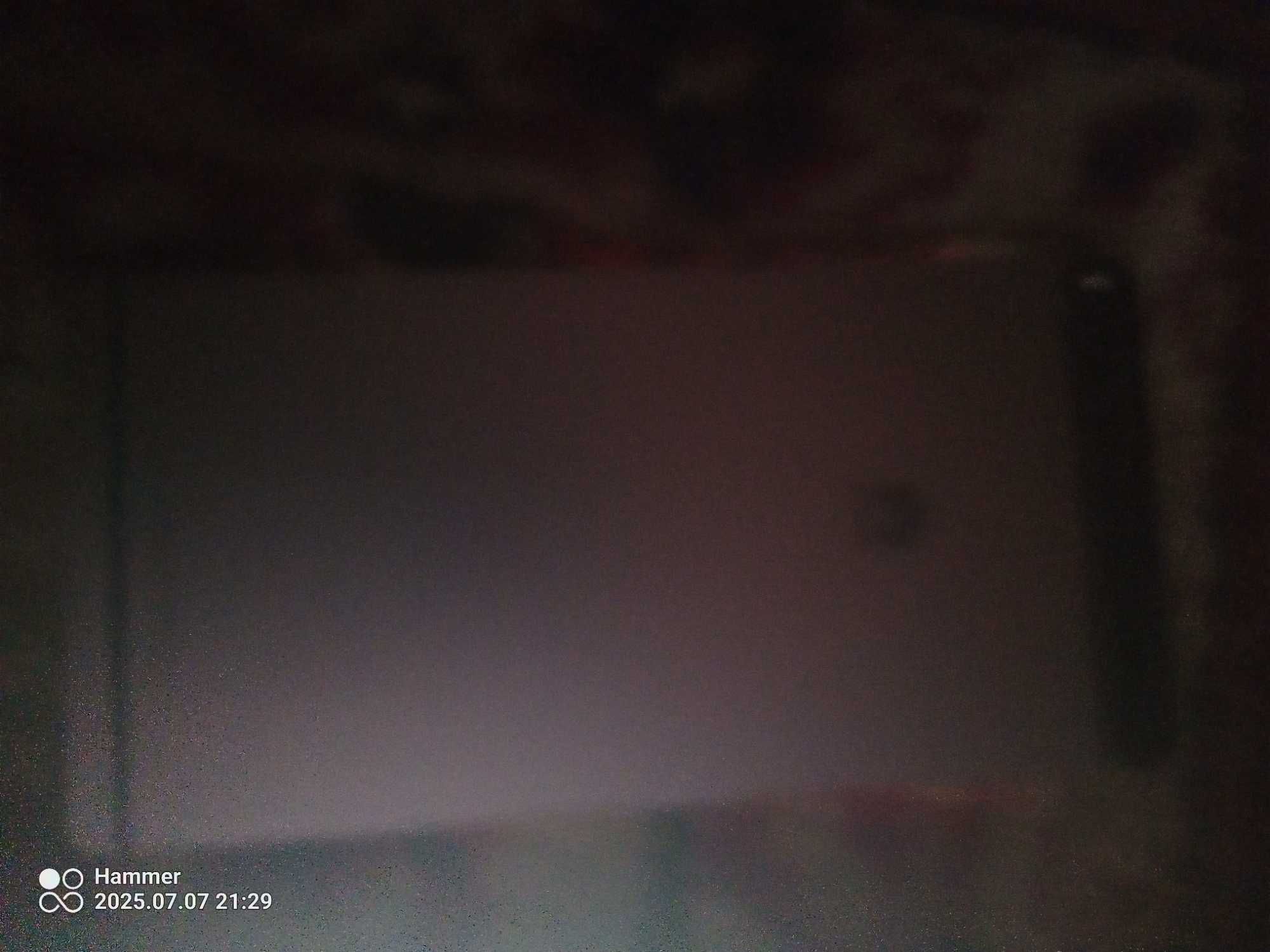 Dwa smartfony Huawei p8 i redmi note3