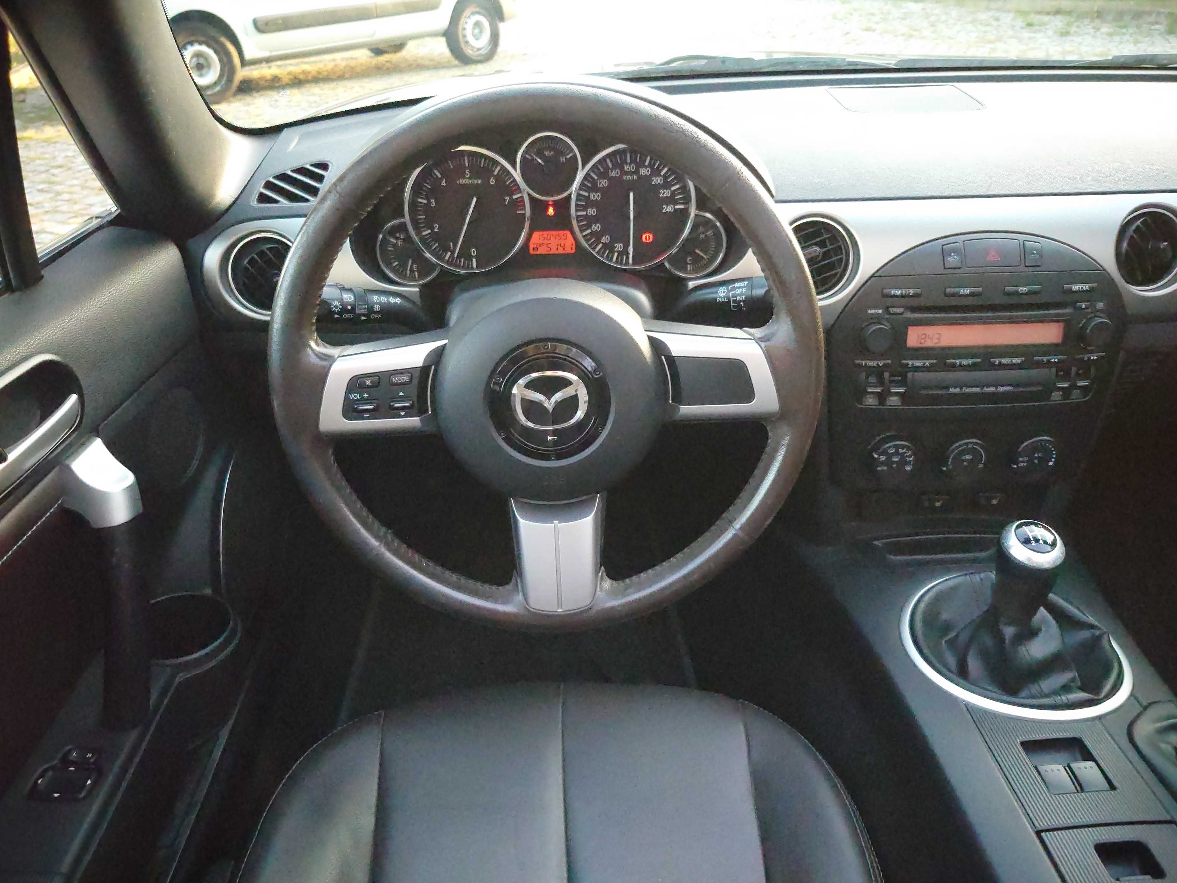 Mazda MX-5 2.0 MZR Niseko Roadster Coupe