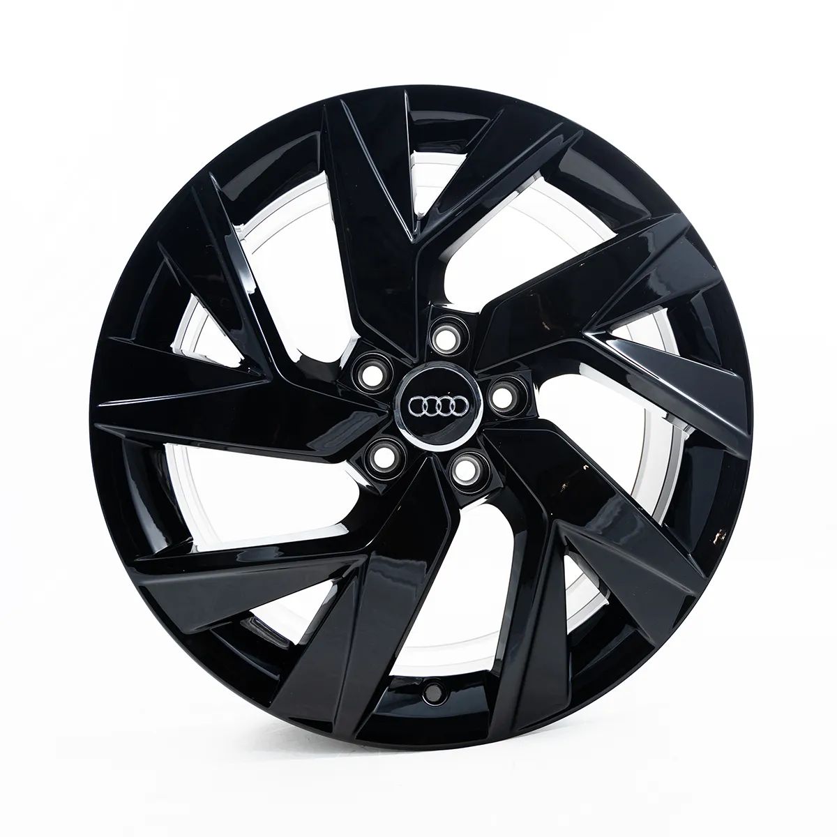 FABRYCZNIE NOWE Felgi 18 Audi A3 A4 A6 A8 Q2 SQ2 Q3 S4 TT TTS