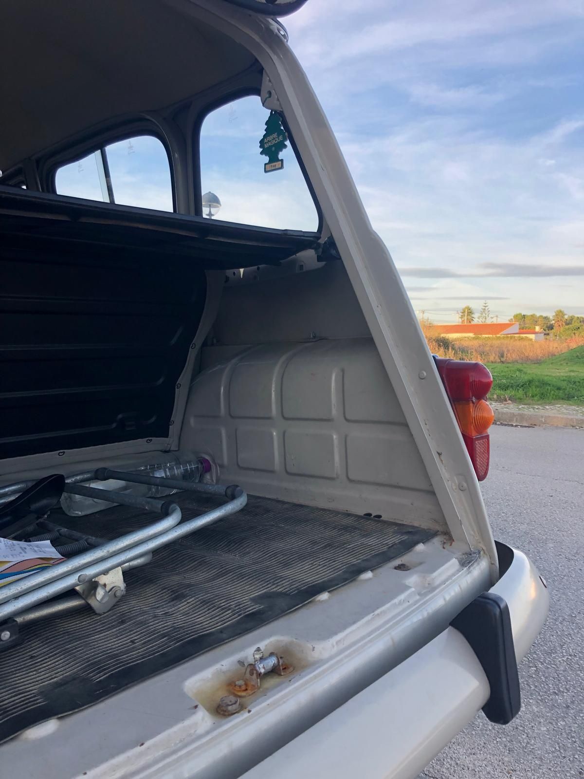 Renault 4L TL Savane