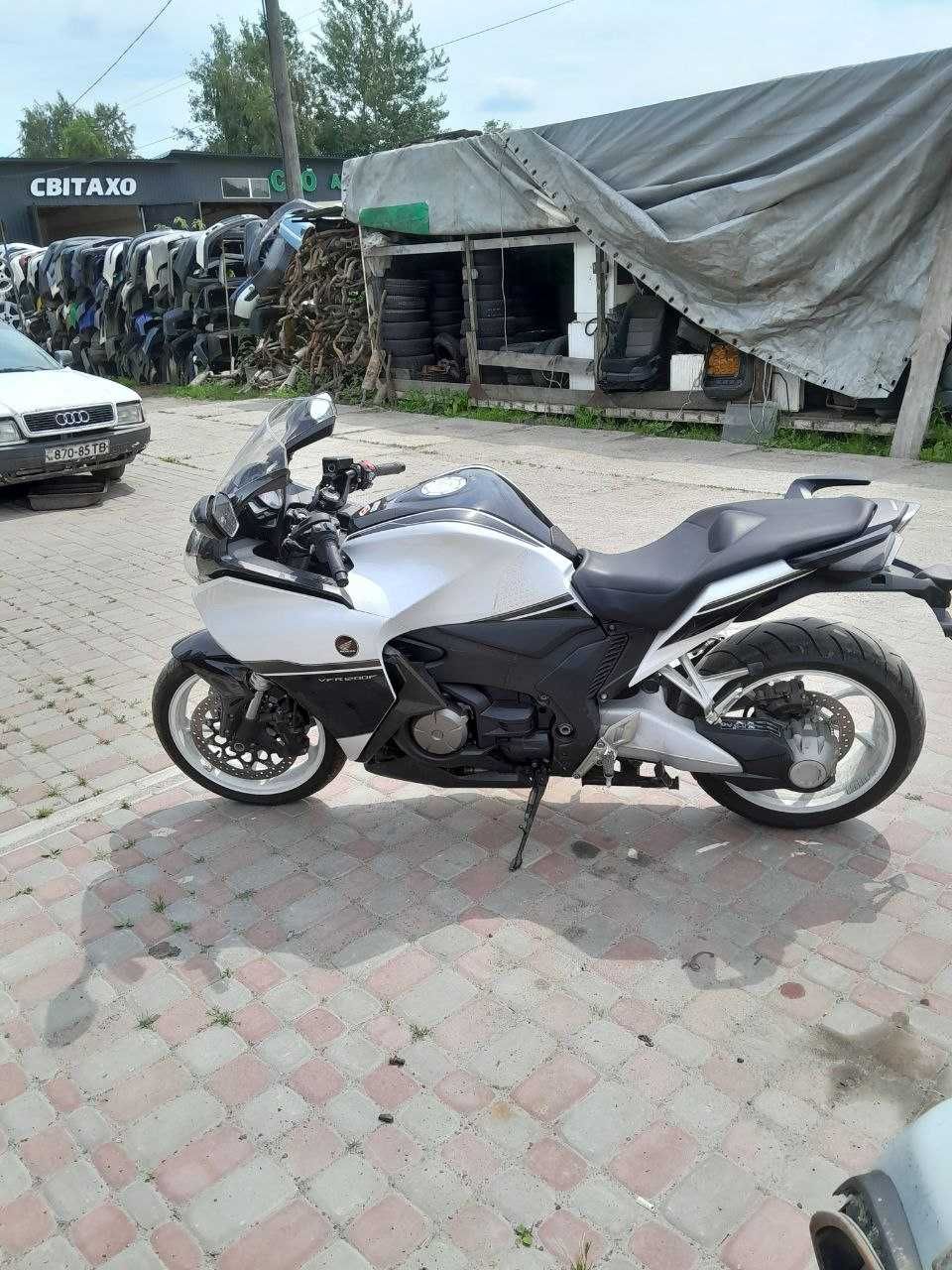 мотоцикл Honda VFR1200 2010рік