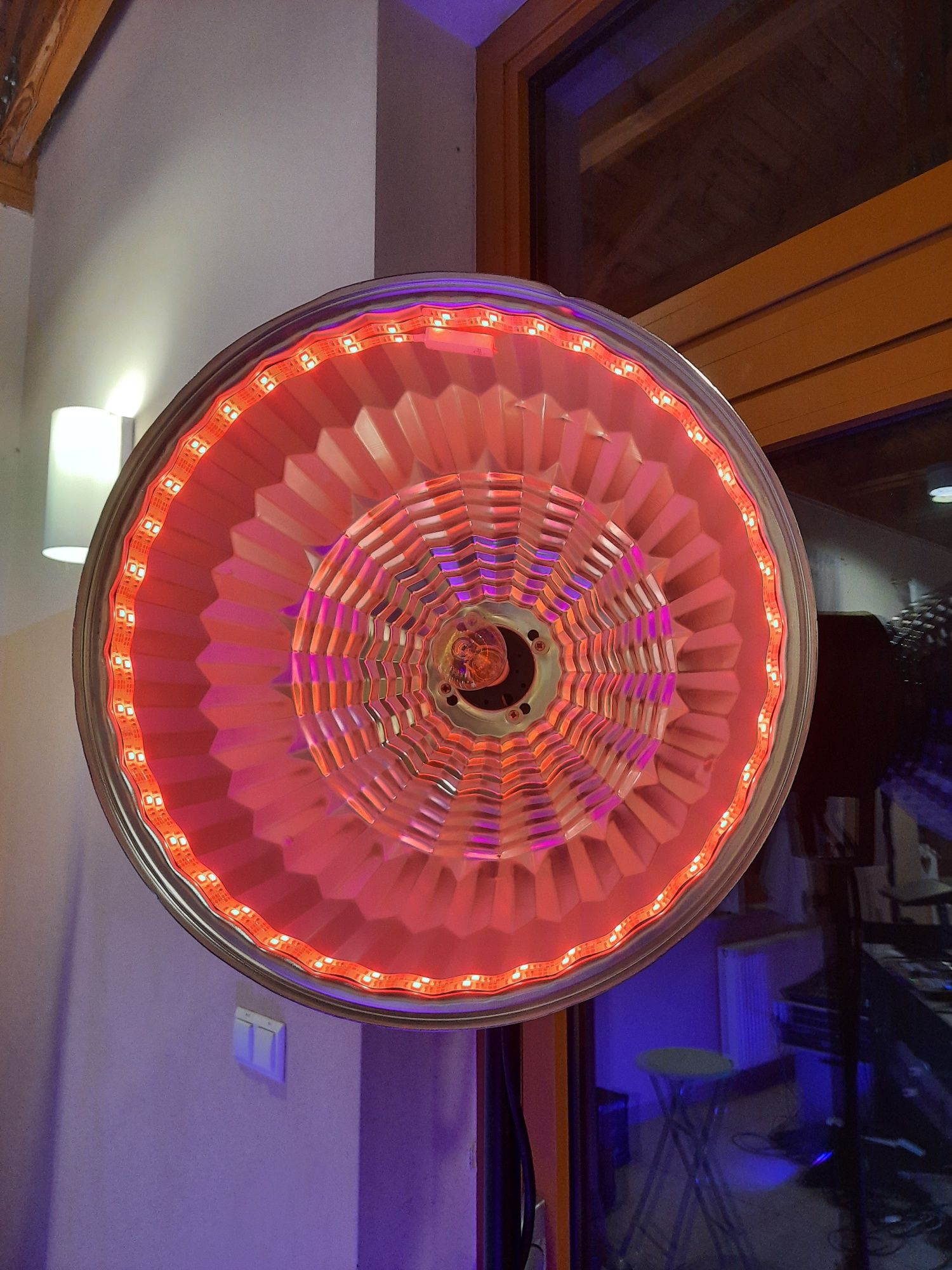 Lampa Retro Dj sterowanie WiFi