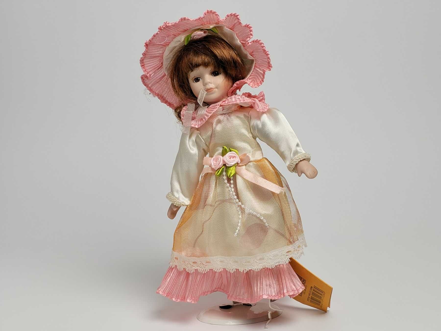 кукла на подставке коллекция германия Статуэтка Коллекционная