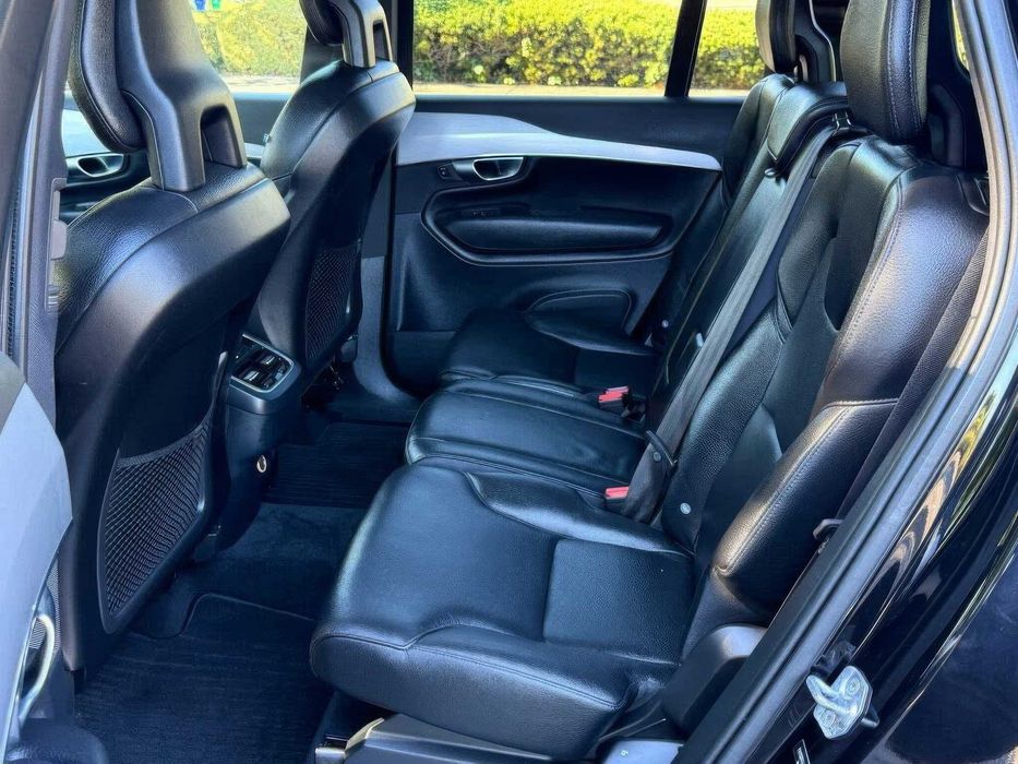 Volvo XC90 T5 Momentum 7-Passenger      2018