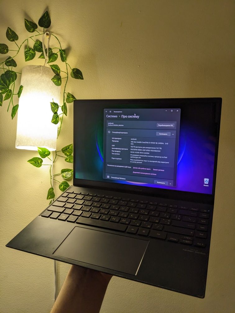 Asus Zenbook 13 OLED | i5-1135g7 | 16/512
