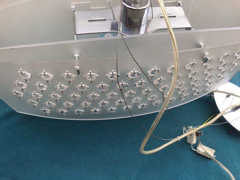 Lampa z krysztalkami