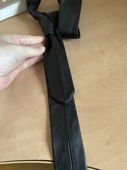 Кожаный галстук Zara