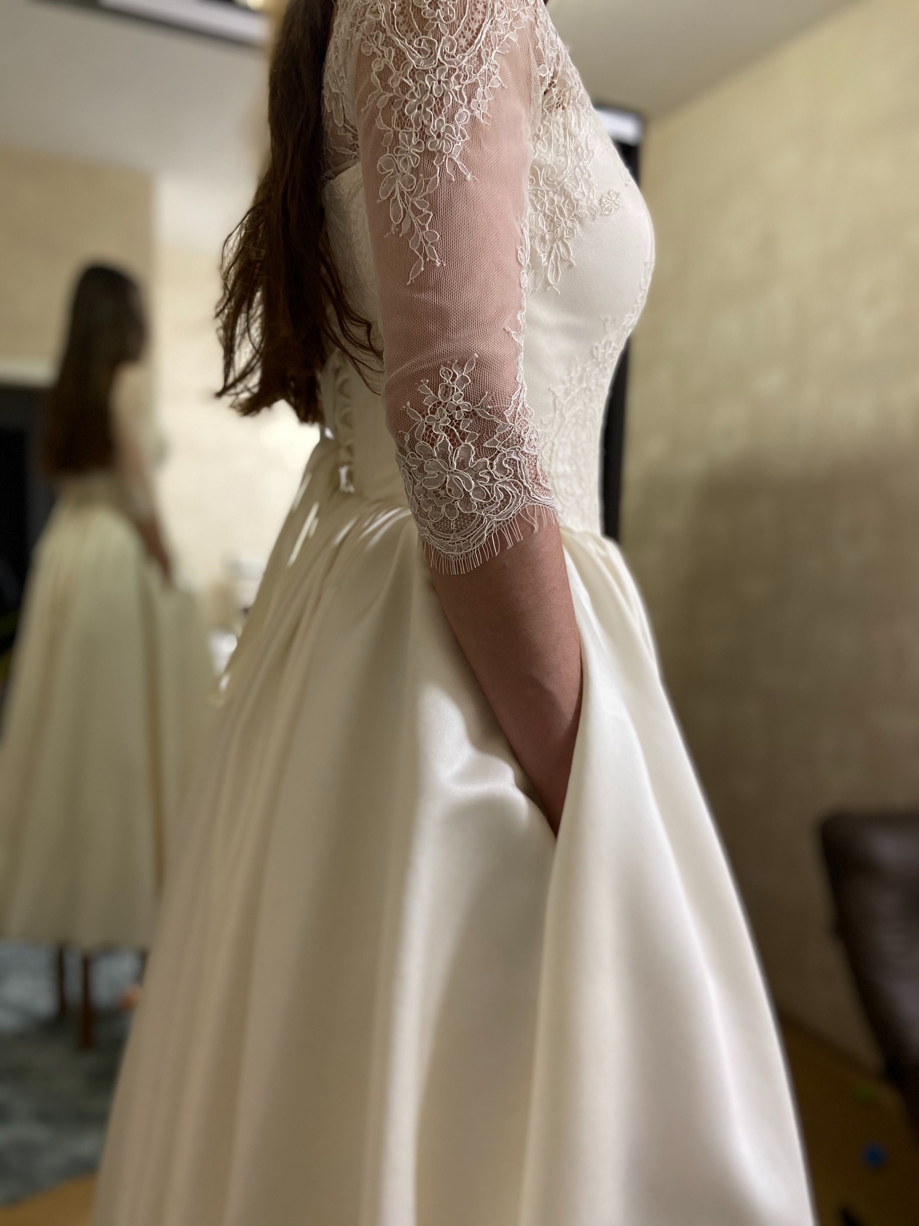 Срочно. Шикарное свадебное платье  размер 44-46