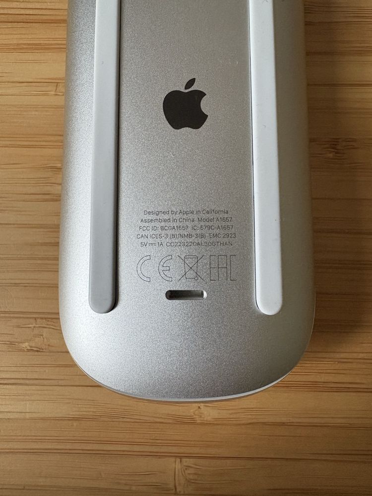Biała myszka Apple Magic Mouse 2