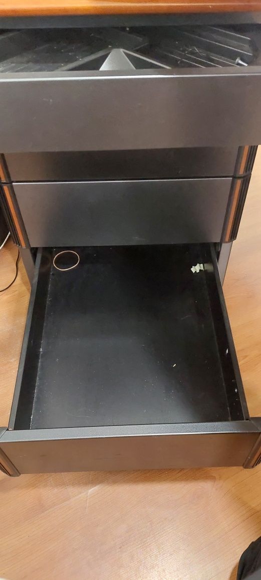 Movel com 60x40x40 de escritorio