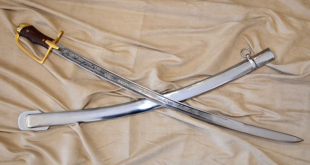 Replika broni szabla wz 1934 z pochwą, Ludwikówka, grawer jednostronny