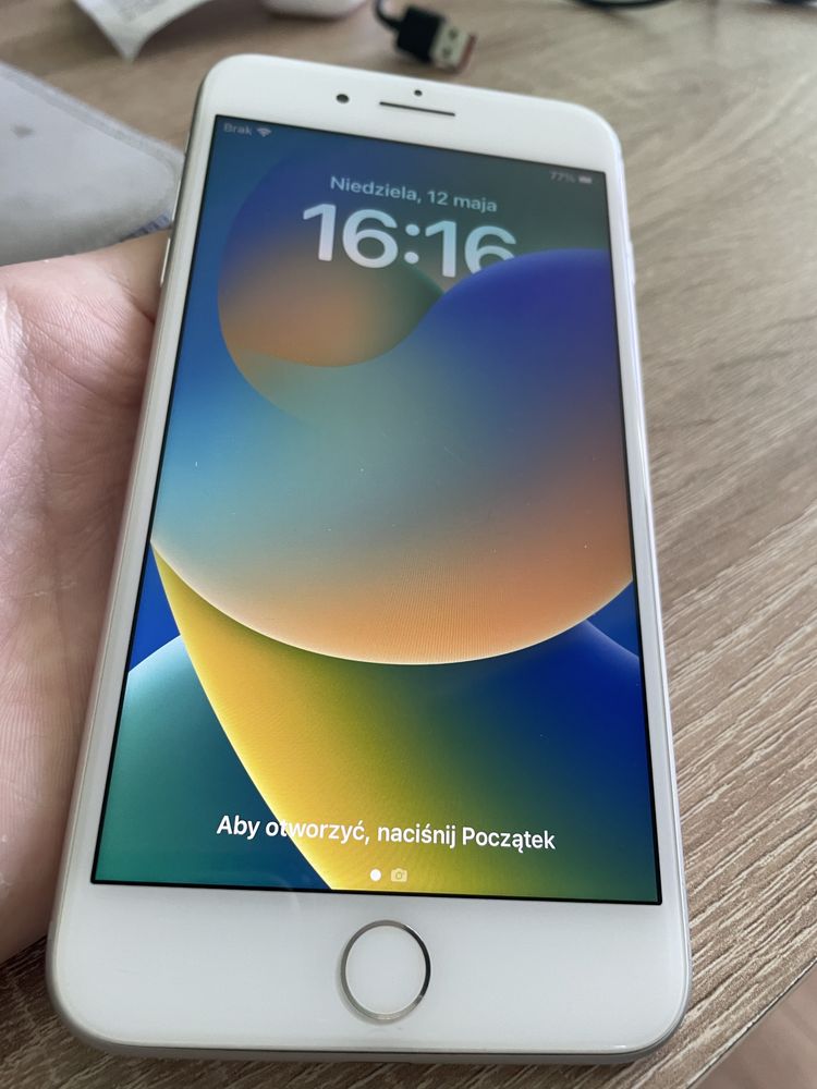 Iphone 8plus 64GB+ etui STAN BARDZO DOBRY