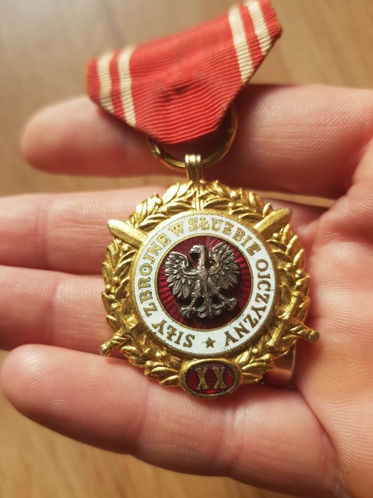 Siły zbrojne w służbie ojczyzny medal złoty XX lat