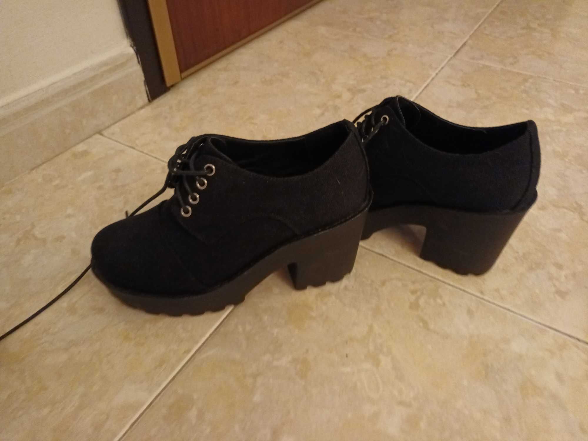Sapatos Senhora 36