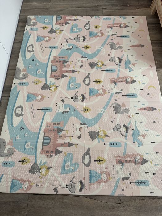 Dwustronna skladana mata piankowa dla dziewczynki 150x200cm