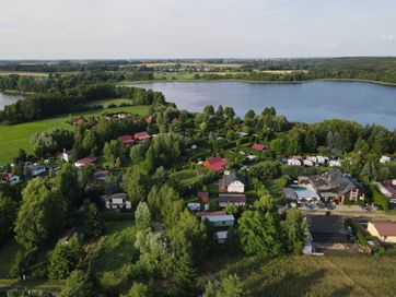 Działka rekreacyjna z domkiem letniskowym nad jeziorem CICHOWO