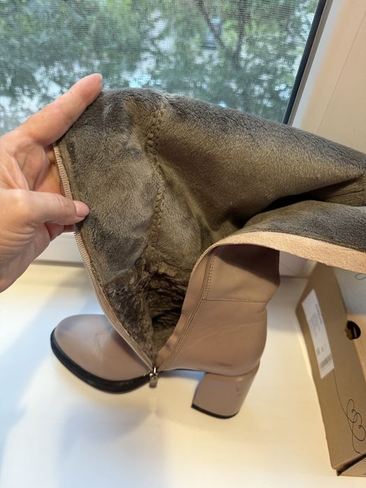 Сапоги кожаные зима бежевые каблук