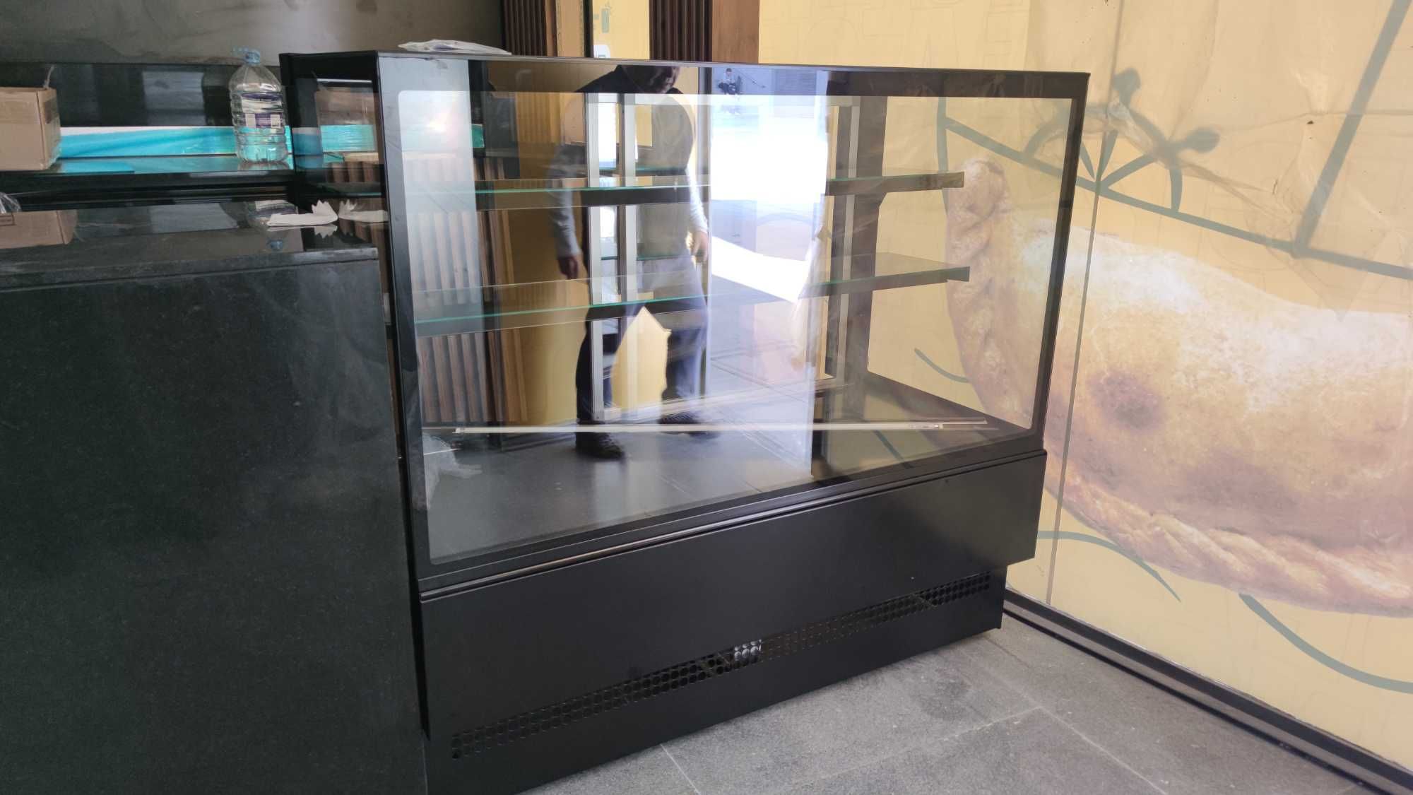 Vitrine refrigerada pastelaria, padaria, cafe