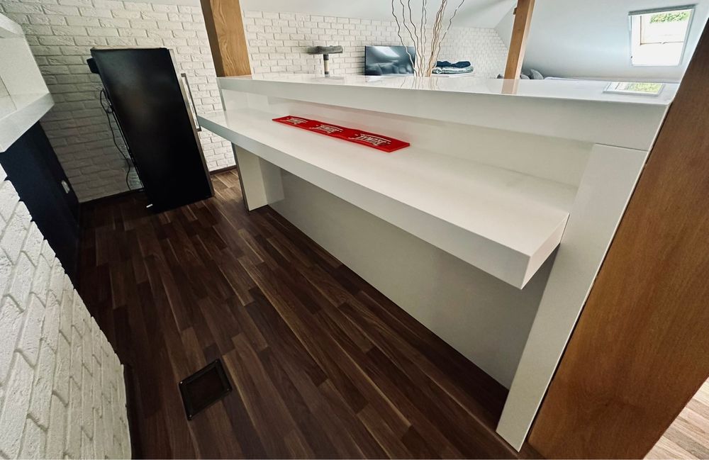 Lada barowa z akcesoriami - wysoka jakość