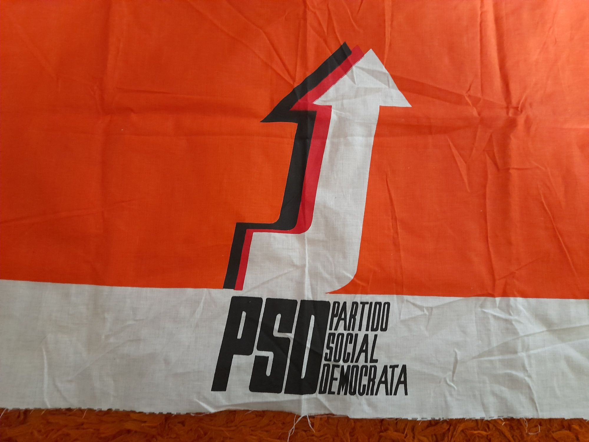 Bandeira PSD 1981 - Partido Social PSD 1987 - Foto Álvaro Cunhal PCP