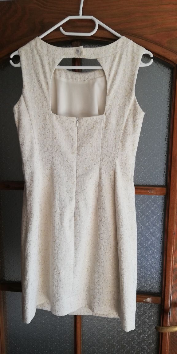Elegancka sukienka